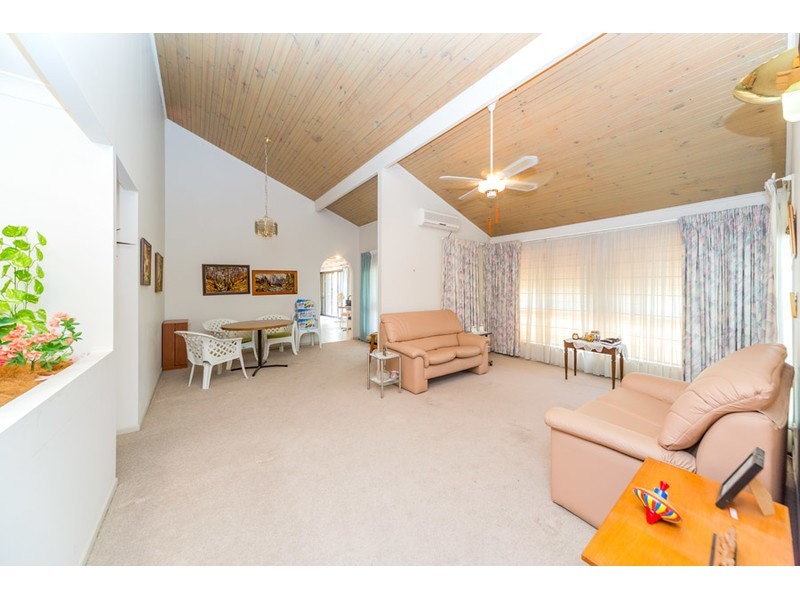 290 Central Street, Arundel QLD 4214