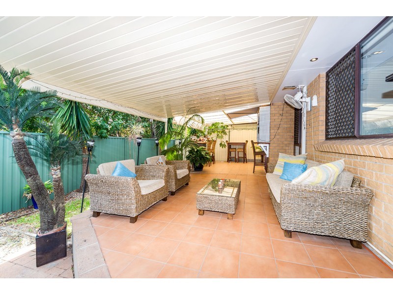 2/24 Senate Street, Labrador QLD 4215