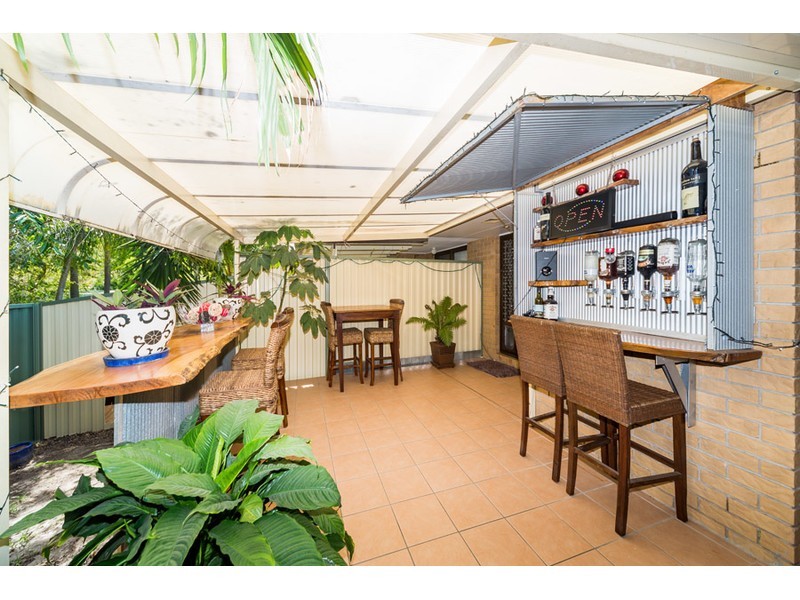 2/24 Senate Street, Labrador QLD 4215