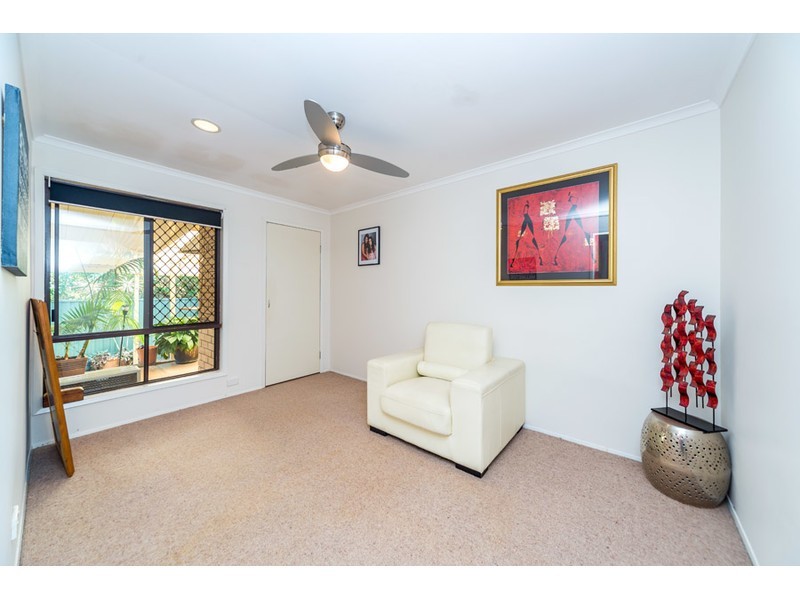 2/24 Senate Street, Labrador QLD 4215