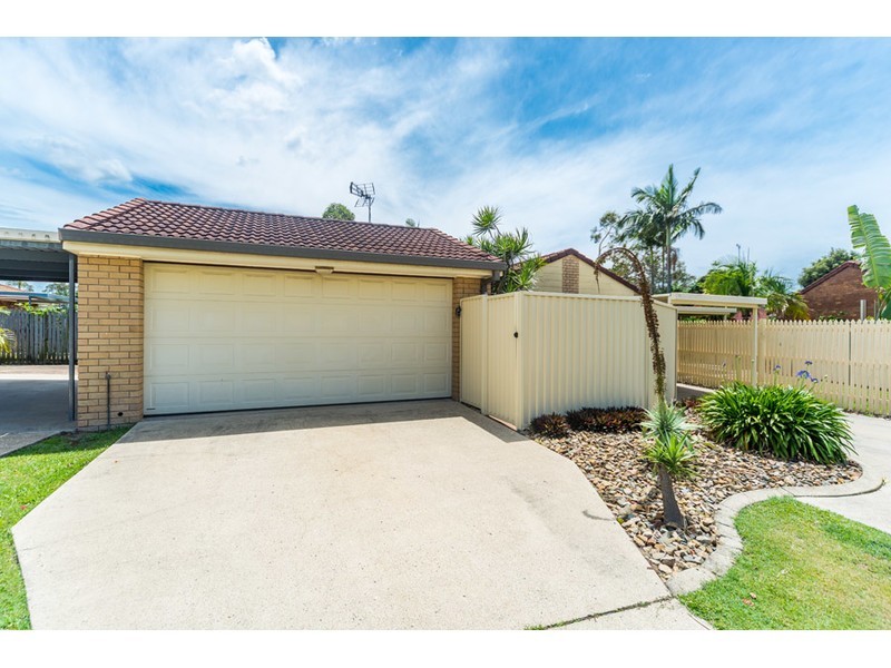 2/24 Senate Street, Labrador QLD 4215