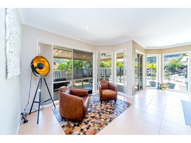 17 Blackheath Terrace, Pacific Pines QLD 4211