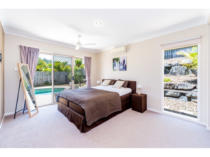 17 Blackheath Terrace, Pacific Pines QLD 4211