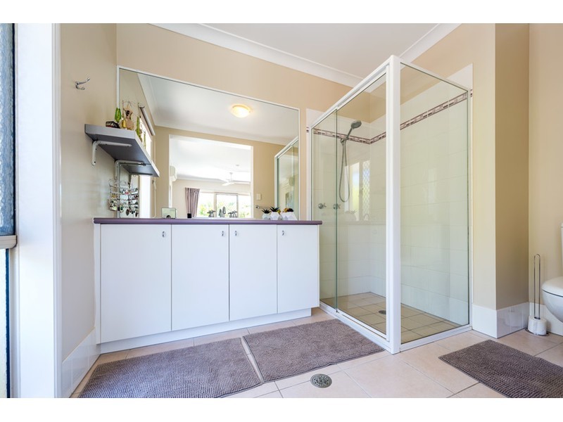 17 Blackheath Terrace, Pacific Pines QLD 4211