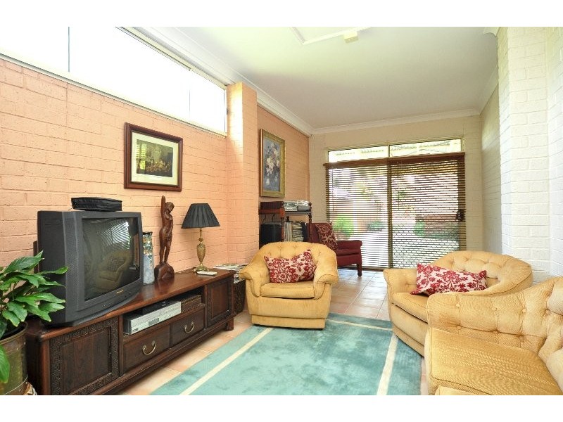 11B Turpin Road, Labrador QLD 4215