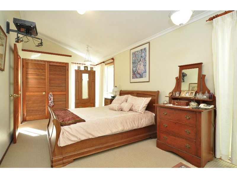 11B Turpin Road, Labrador QLD 4215