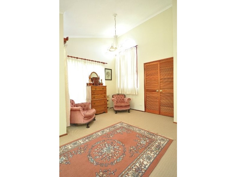 11B Turpin Road, Labrador QLD 4215