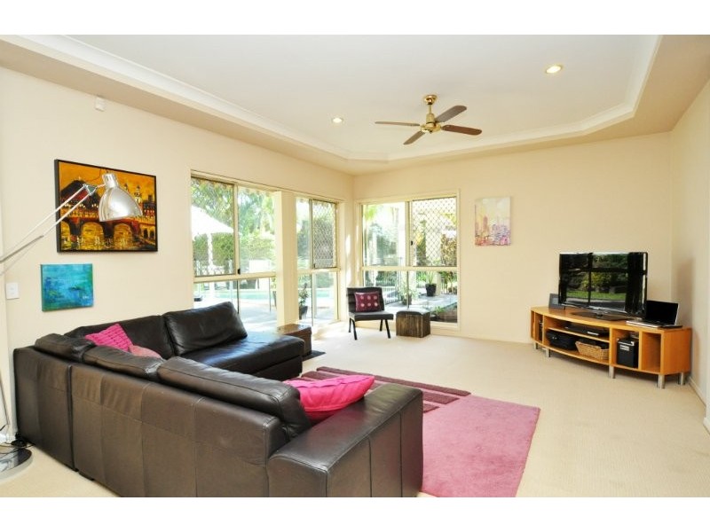 23 Fitzalan Circuit, Arundel QLD 4214