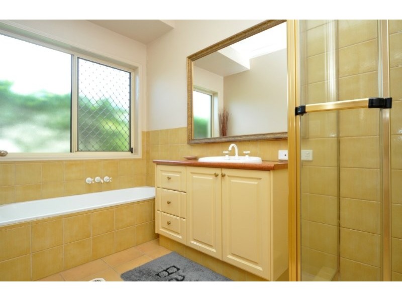 23 Fitzalan Circuit, Arundel QLD 4214