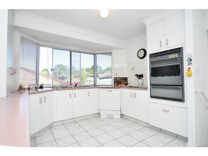 2/3 Webb Street, Labrador QLD 4215