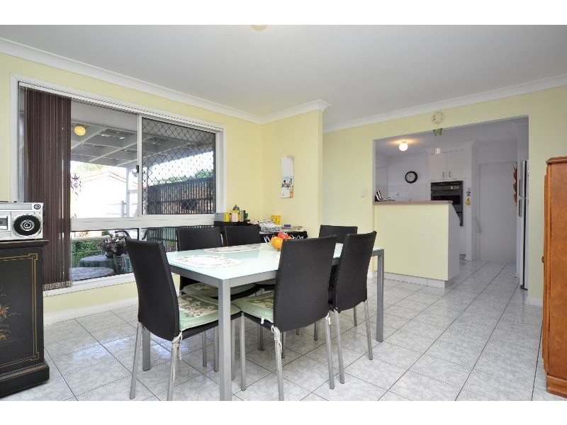 2/3 Webb Street, Labrador QLD 4215