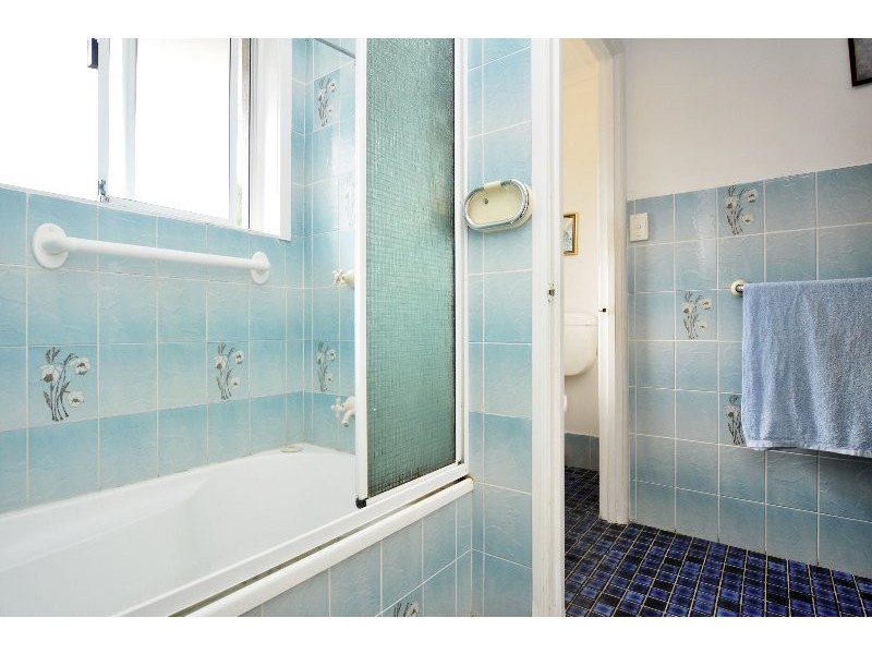 2/3 Webb Street, Labrador QLD 4215