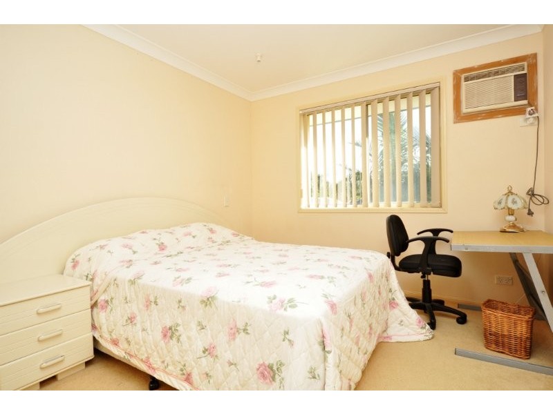 1 Kettlewell Chase, Arundel QLD 4214