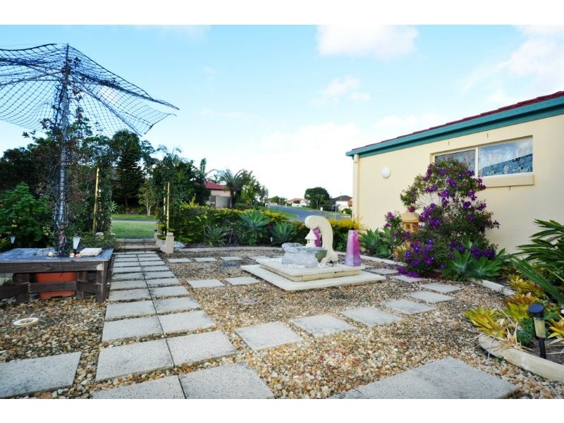 1 Kettlewell Chase, Arundel QLD 4214