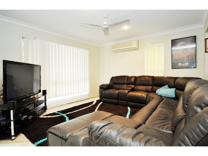 77 Tiger Drive, Arundel QLD 4214