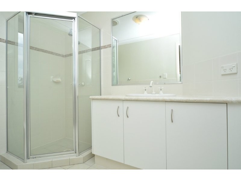 77 Tiger Drive, Arundel QLD 4214