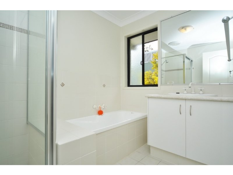 77 Tiger Drive, Arundel QLD 4214