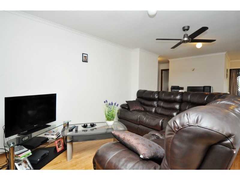 2/40 McMillan Street, Labrador QLD 4215