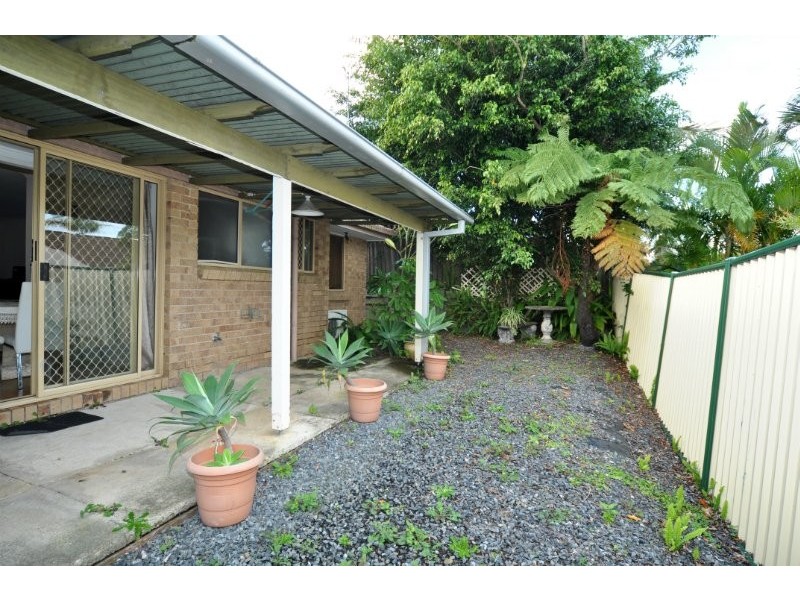 2/40 McMillan Street, Labrador QLD 4215