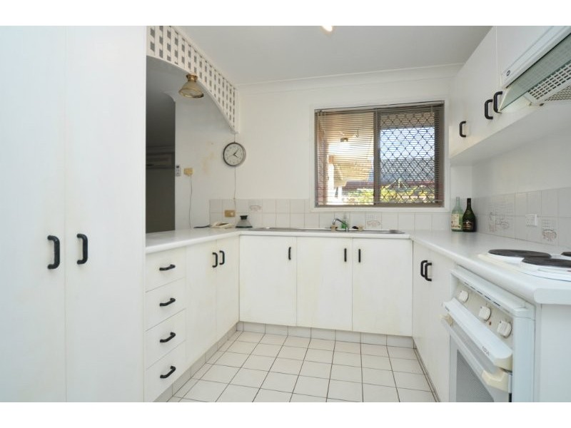 2/3 Riccarton Place, Labrador QLD 4215