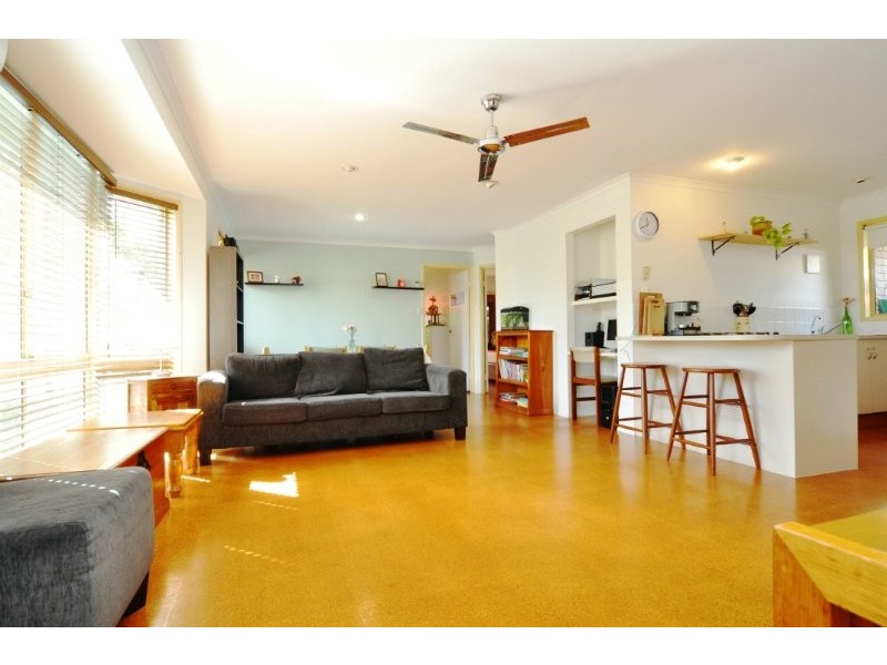 2/18 Stephanie Court, Labrador QLD 4215