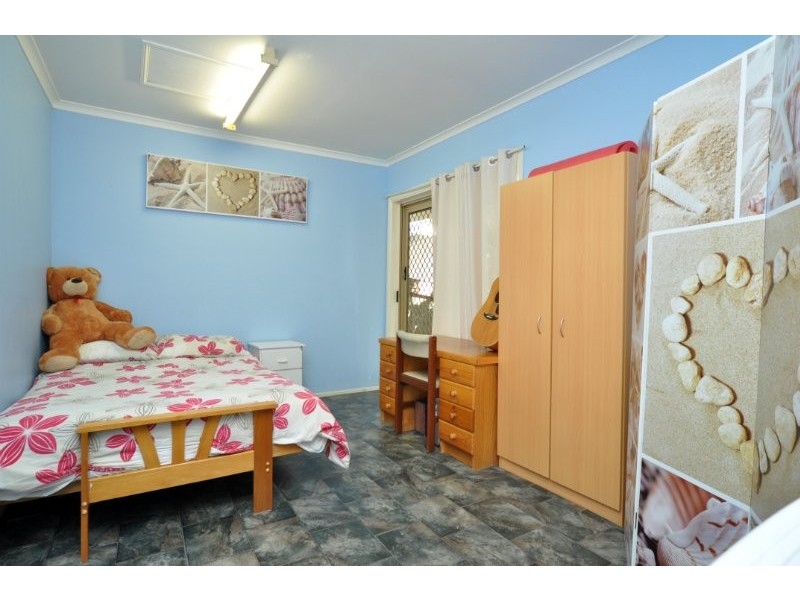 2/18 Stephanie Court, Labrador QLD 4215