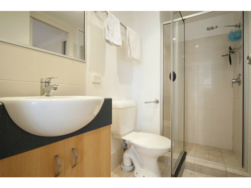 11/18 Parker Street, Labrador QLD 4215