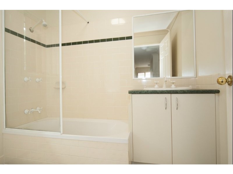 6/93 Whiting Street, Labrador QLD 4215