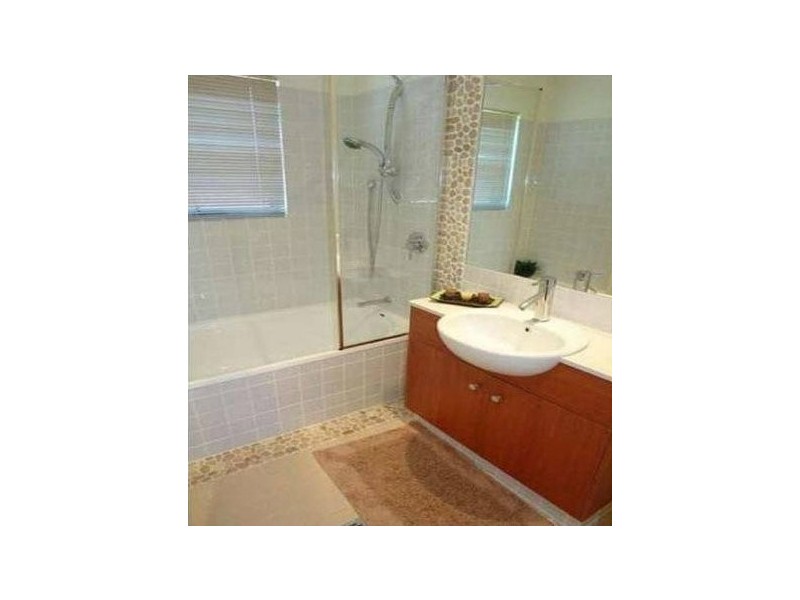 5/2 Oleander Avenue, Biggera Waters QLD 4216