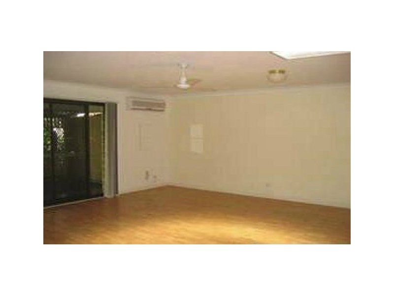 2/179 Turpin Road, Labrador QLD 4215