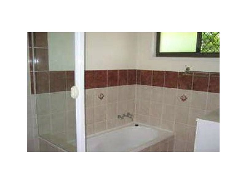 2/179 Turpin Road, Labrador QLD 4215