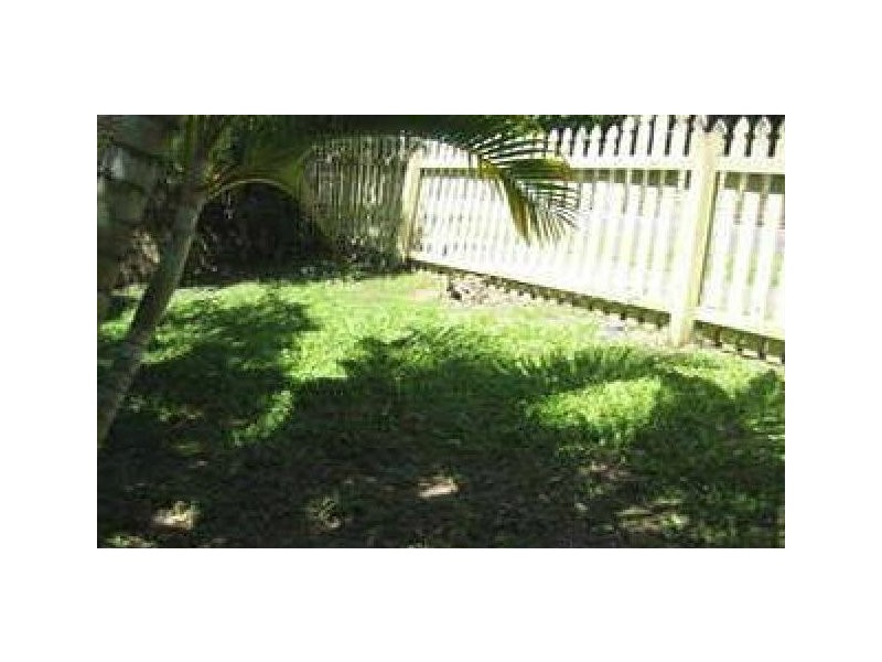 2/179 Turpin Road, Labrador QLD 4215