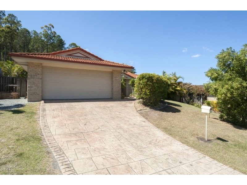 5 Equador Court, Pacific Pines QLD 4211