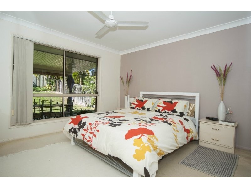 5 Equador Court, Pacific Pines QLD 4211