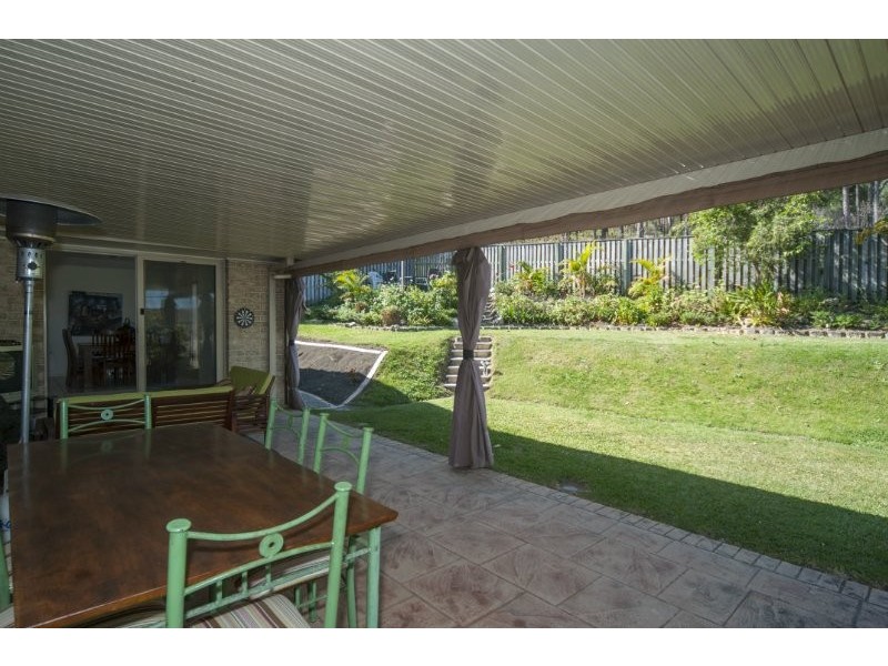 5 Equador Court, Pacific Pines QLD 4211