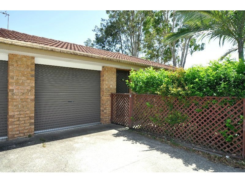 8/11 Hoya Court, Labrador QLD 4215