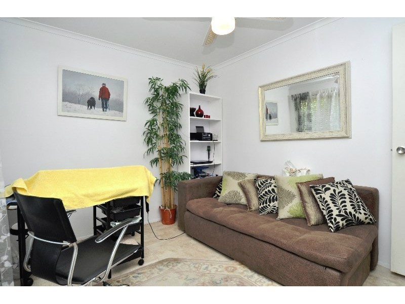 8/11 Hoya Court, Labrador QLD 4215