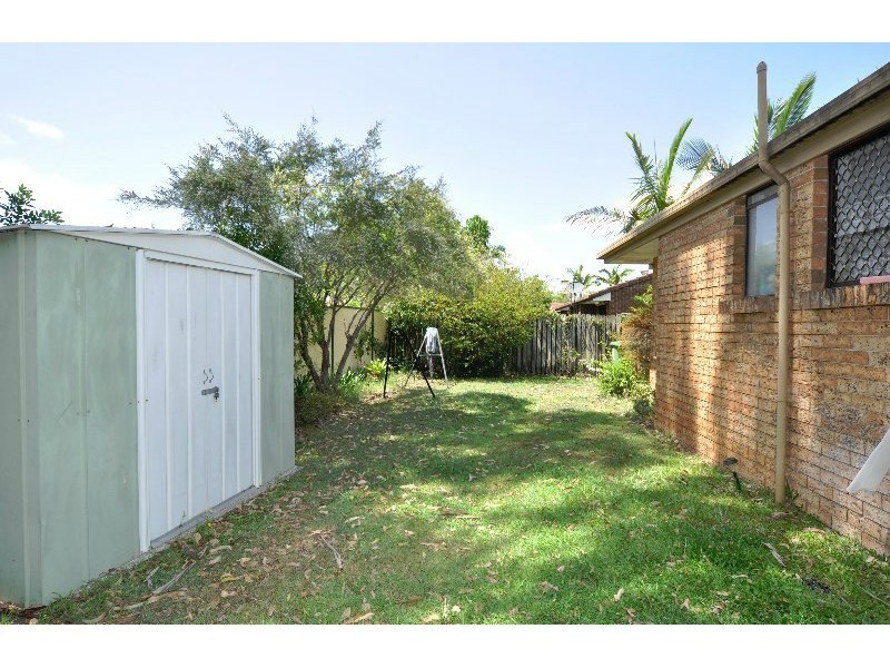 8/11 Hoya Court, Labrador QLD 4215