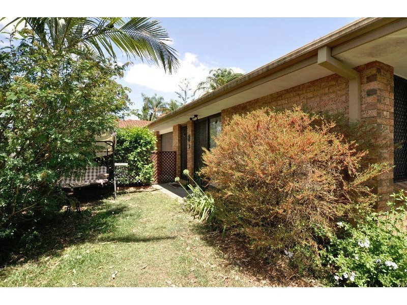 8/11 Hoya Court, Labrador QLD 4215