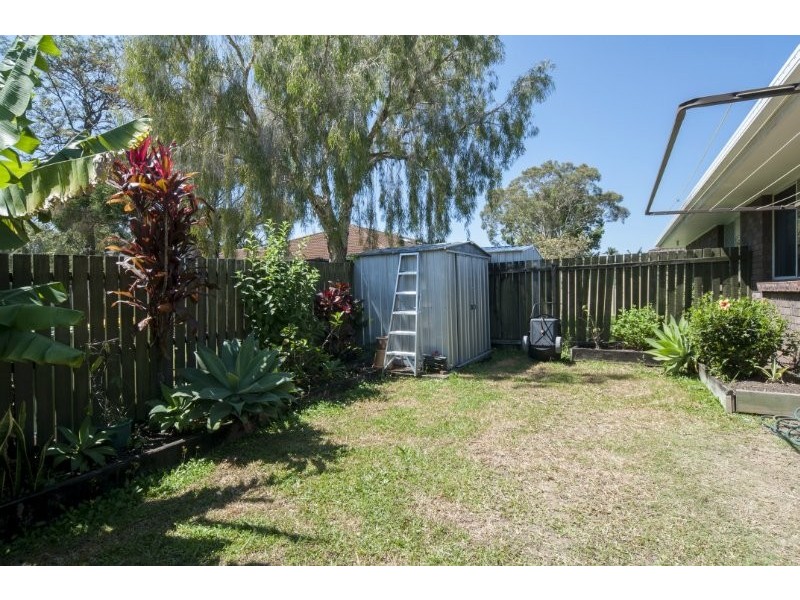 1/143 Central Street, Labrador QLD 4215