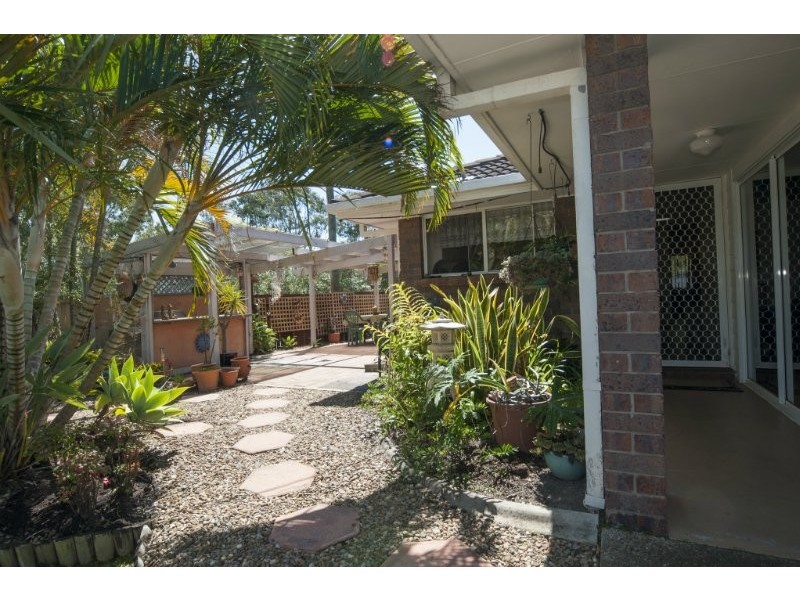 1/143 Central Street, Labrador QLD 4215