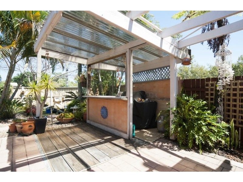 1/143 Central Street, Labrador QLD 4215