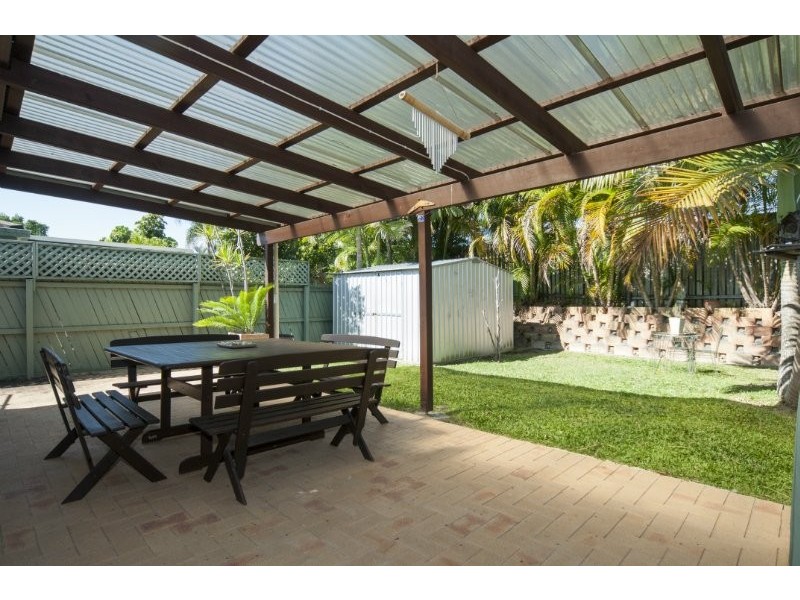 1/15 Nina Parade, Arundel QLD 4214