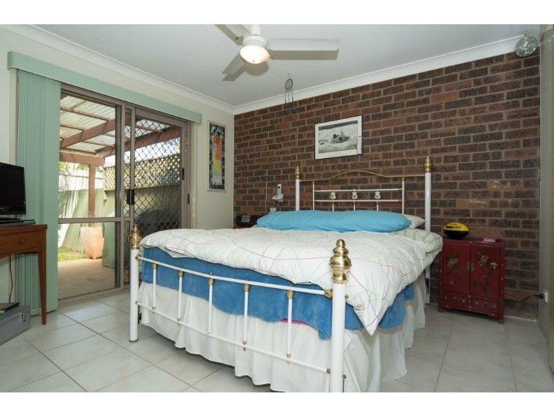 1/15 Nina Parade, Arundel QLD 4214