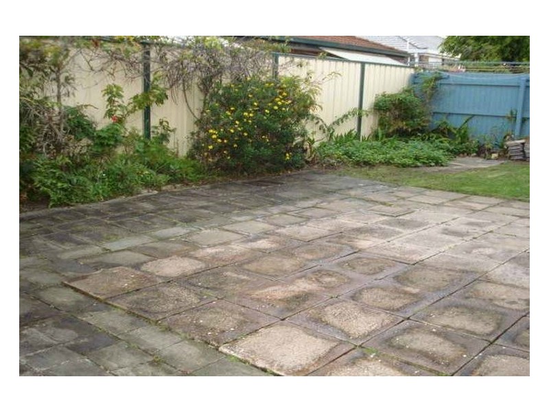 2/13 Coventry Court, Labrador QLD 4215