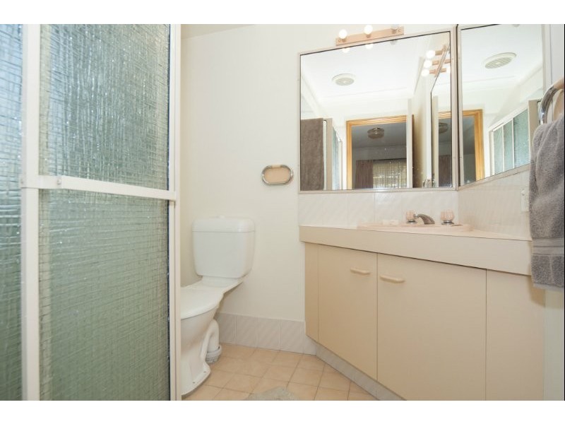 39 Clubhouse Drive, Arundel QLD 4214