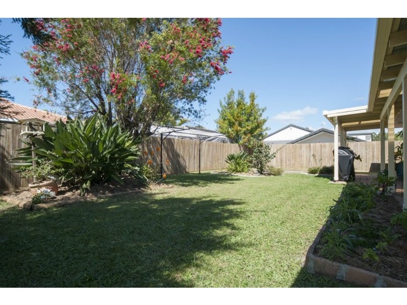 39 Clubhouse Drive, Arundel QLD 4214