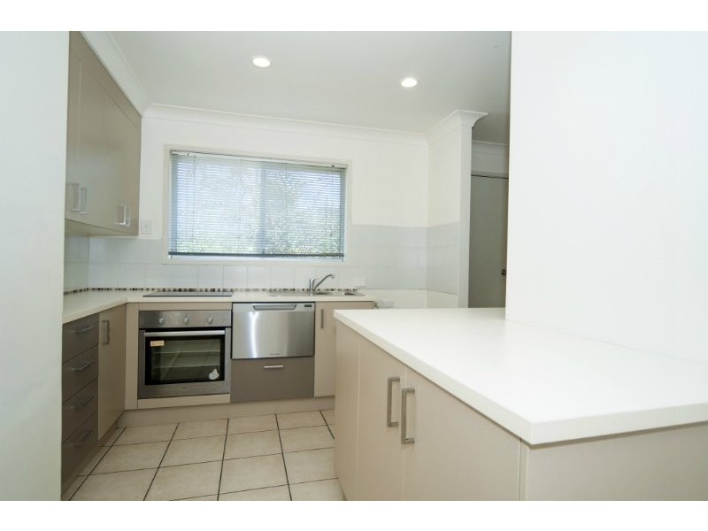 2/4 Ellen Street, Southport QLD 4215