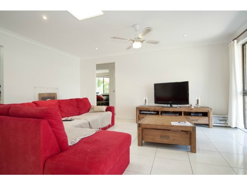 2/7 Jessica Court, Arundel QLD 4214