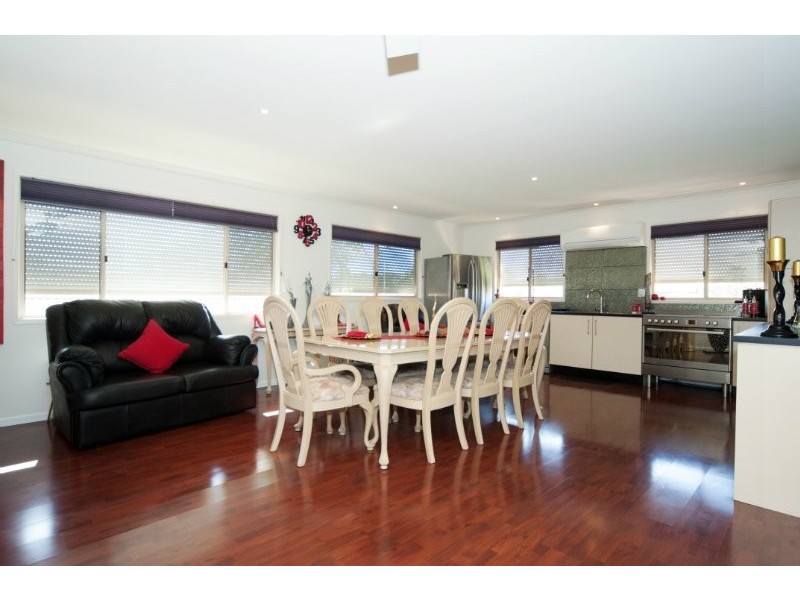 1/3 Jenaya Place, Labrador QLD 4215